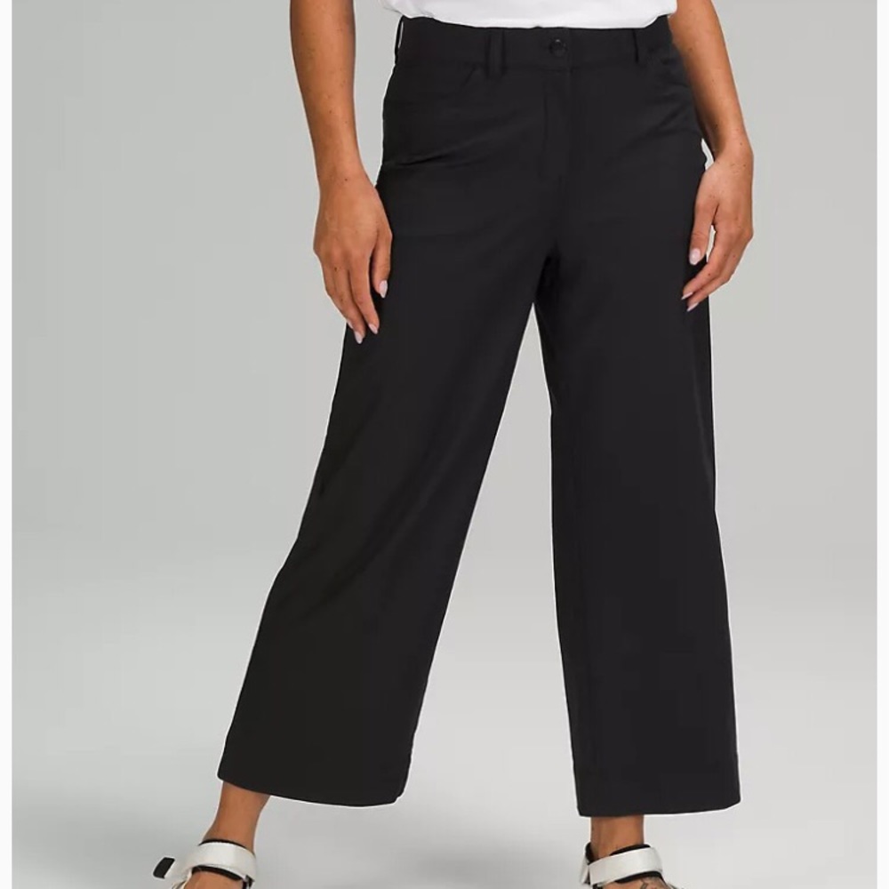 NWOT Lululemon City Sleek 5 Pocket Wide Leg Pant Size 30 black
